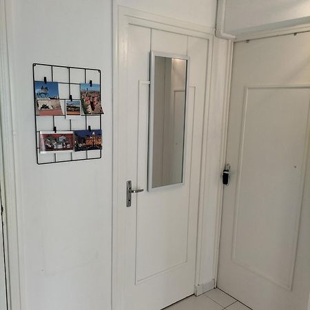 Joli Appartement Proche Metro Lione Esterno foto