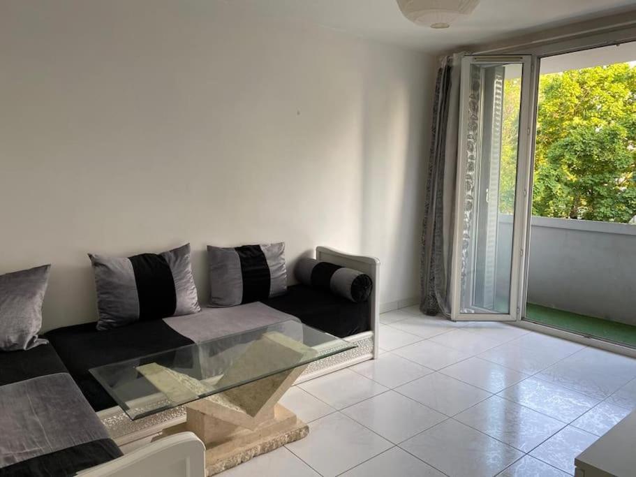 Joli Appartement Proche Metro Lione Esterno foto