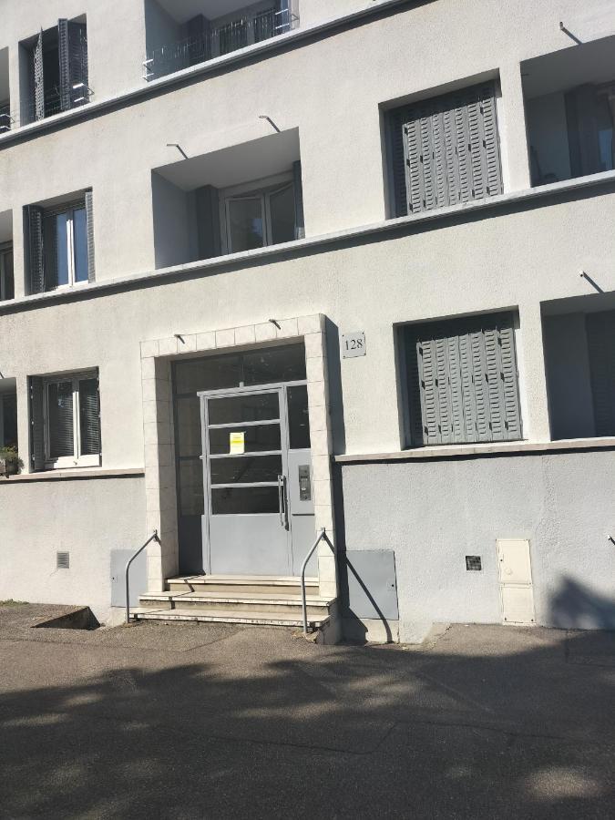 Joli Appartement Proche Metro Lione Esterno foto